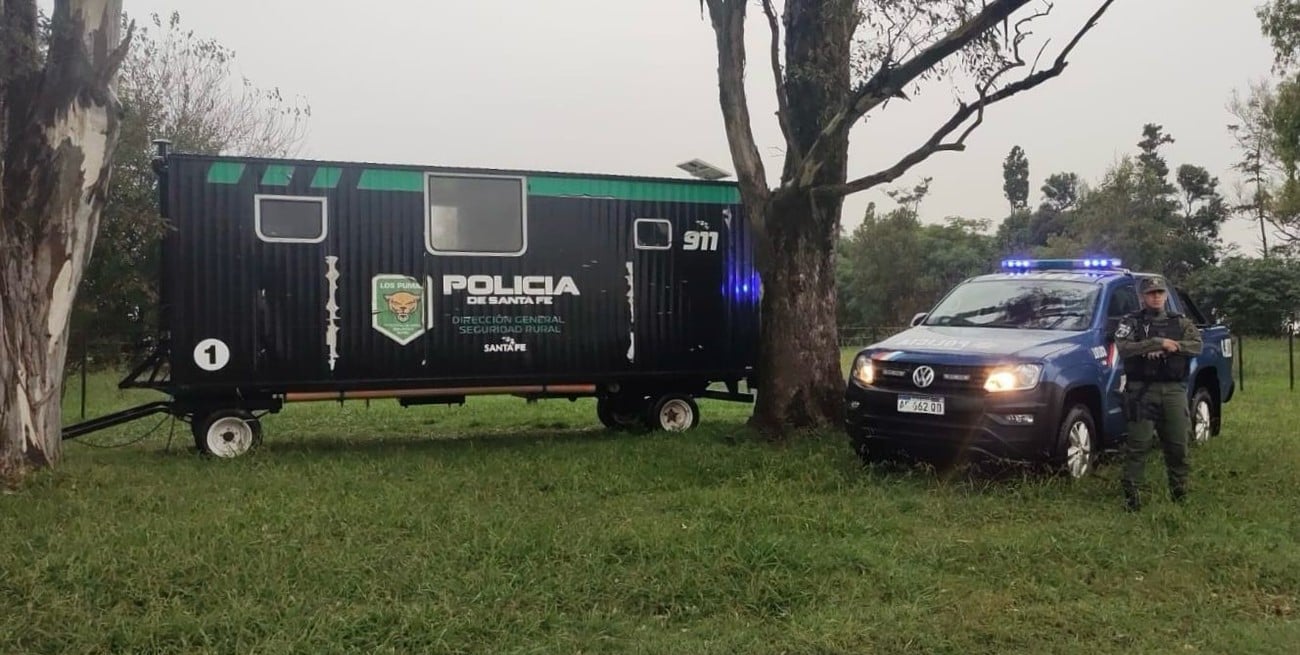 Cuatreros llevaban en su camioneta quince terneros faenados y en pie