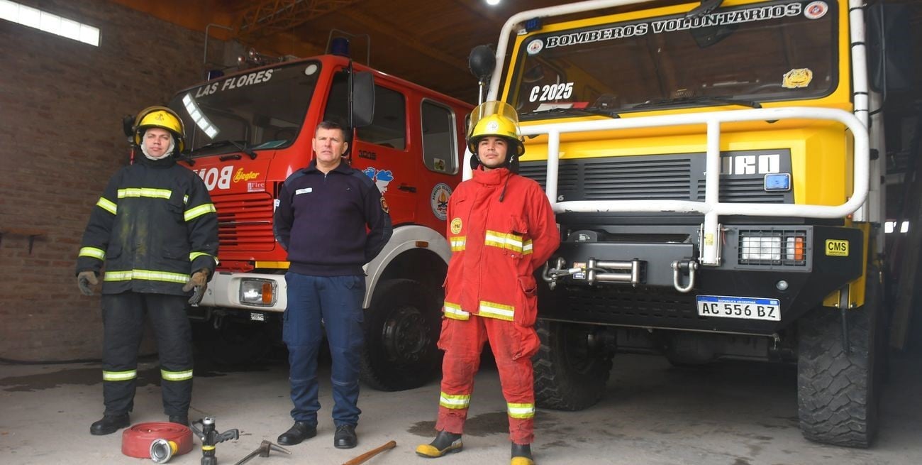 Dar todo sin esperar nada a cambio: cómo trabajan los bomberos voluntarios de la ciudad de Santa Fe