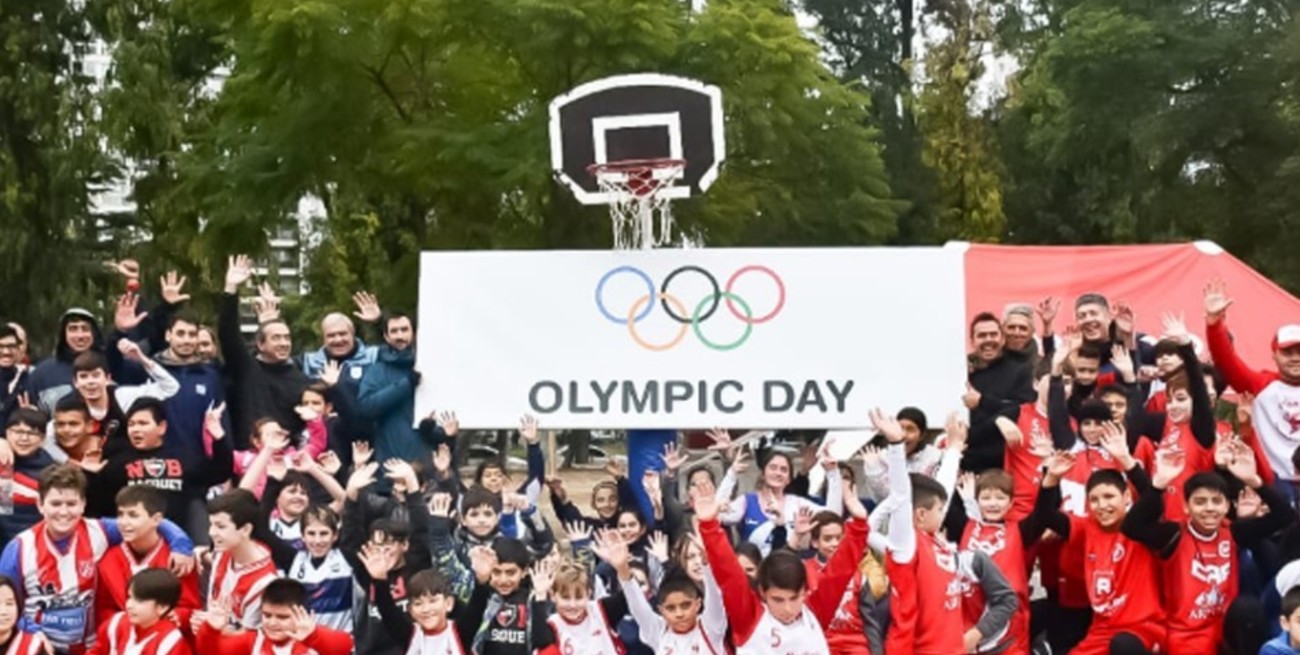 Rosario celebra el Día Olímpico, con la inauguración del Monumento a Mundialistas