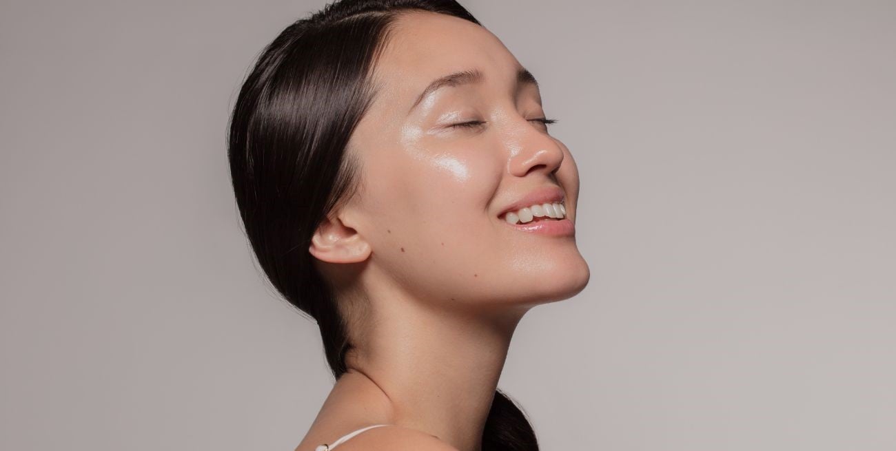 Efecto Glow: rutina de cuidado facial para tener una piel luminosa 