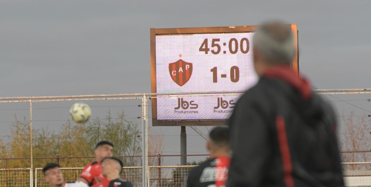 Colón en "barranca a pique": cayó 1 a 0 y perdió la punta