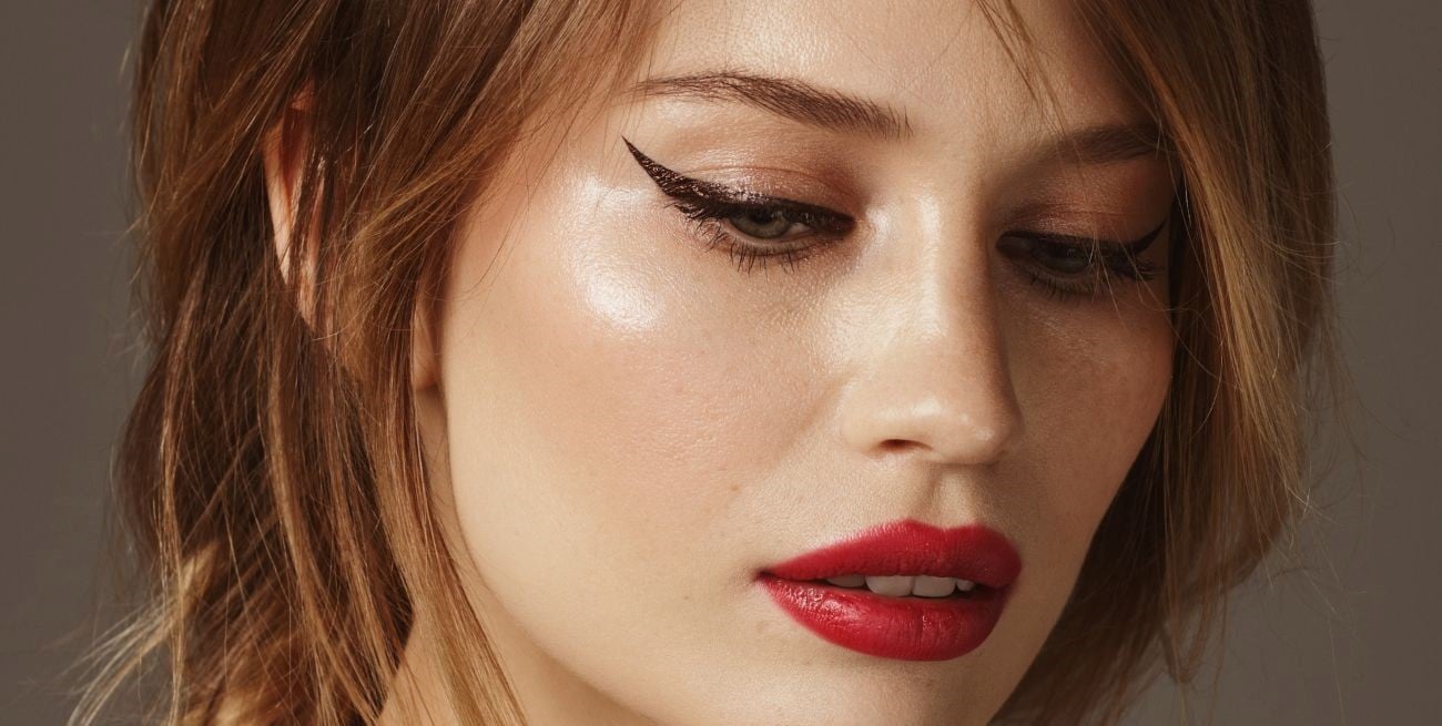 Aprende a dominar el "cat eye" perfecto en pocos pasos