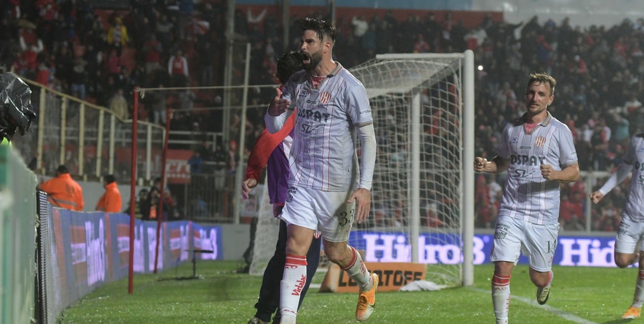 En el césped... hace rato que Unión está desinhibido: goleó 3-0 y es escolta