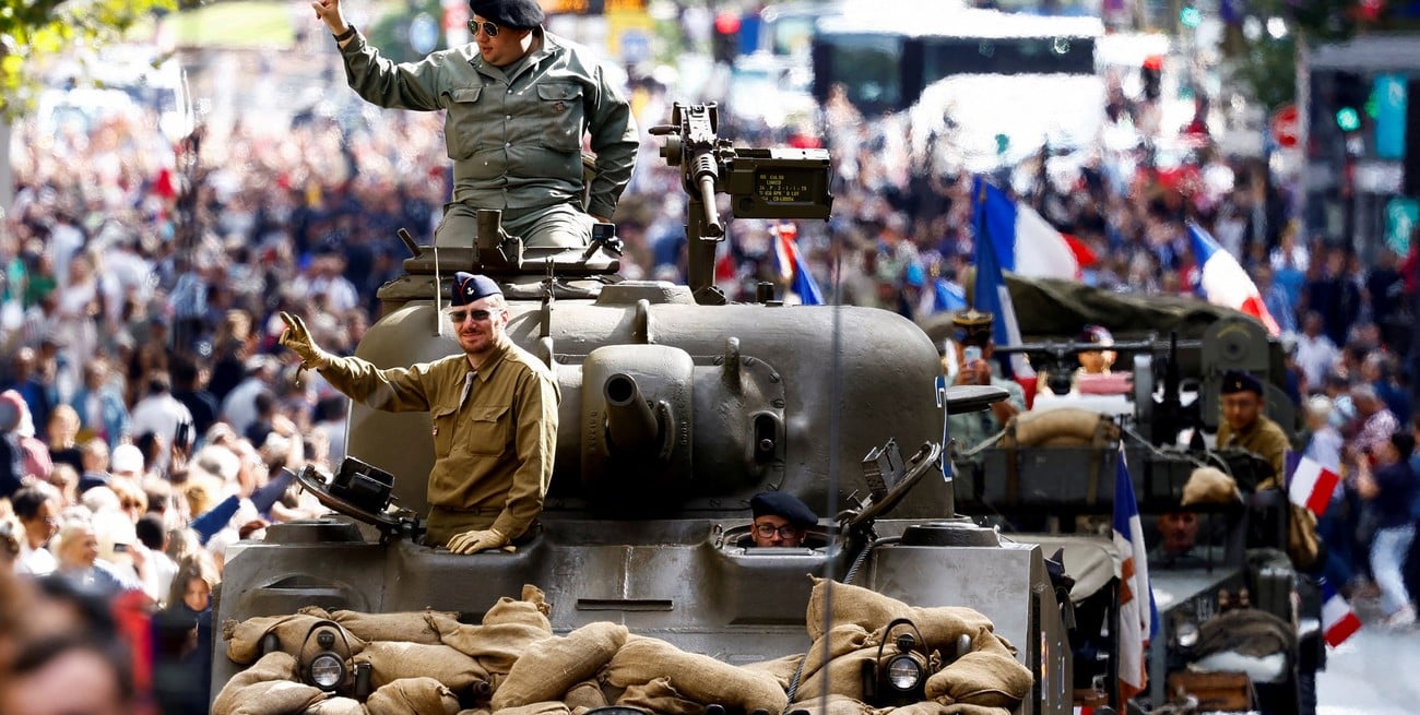 Paris celebró el 80° Aniversario de su liberación de la ocupación nazi