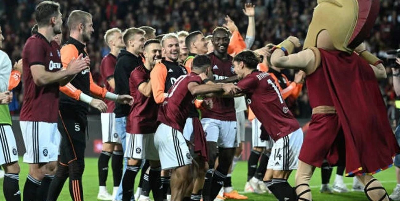 El viral festejo de Sparta Praga con una escena de Mr. Bean por clasificar a la Champions League