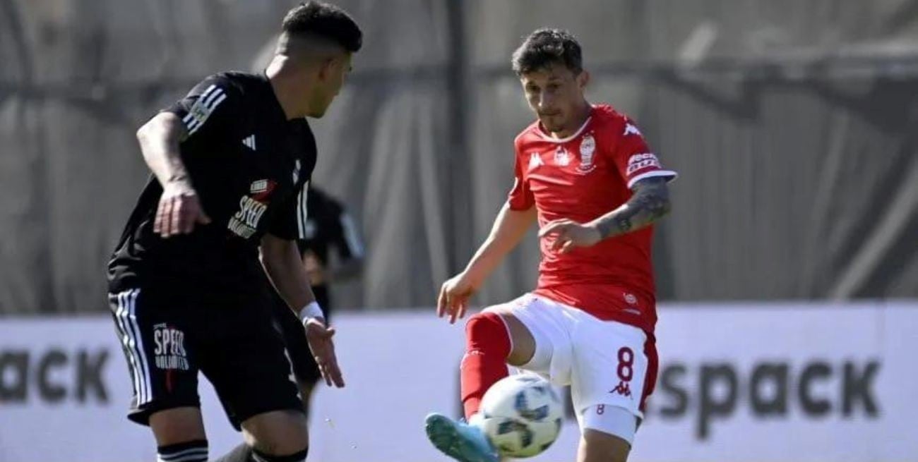 Con un polémico penal, Huracán perdió con Riestra y no pudo subirse a la punta 