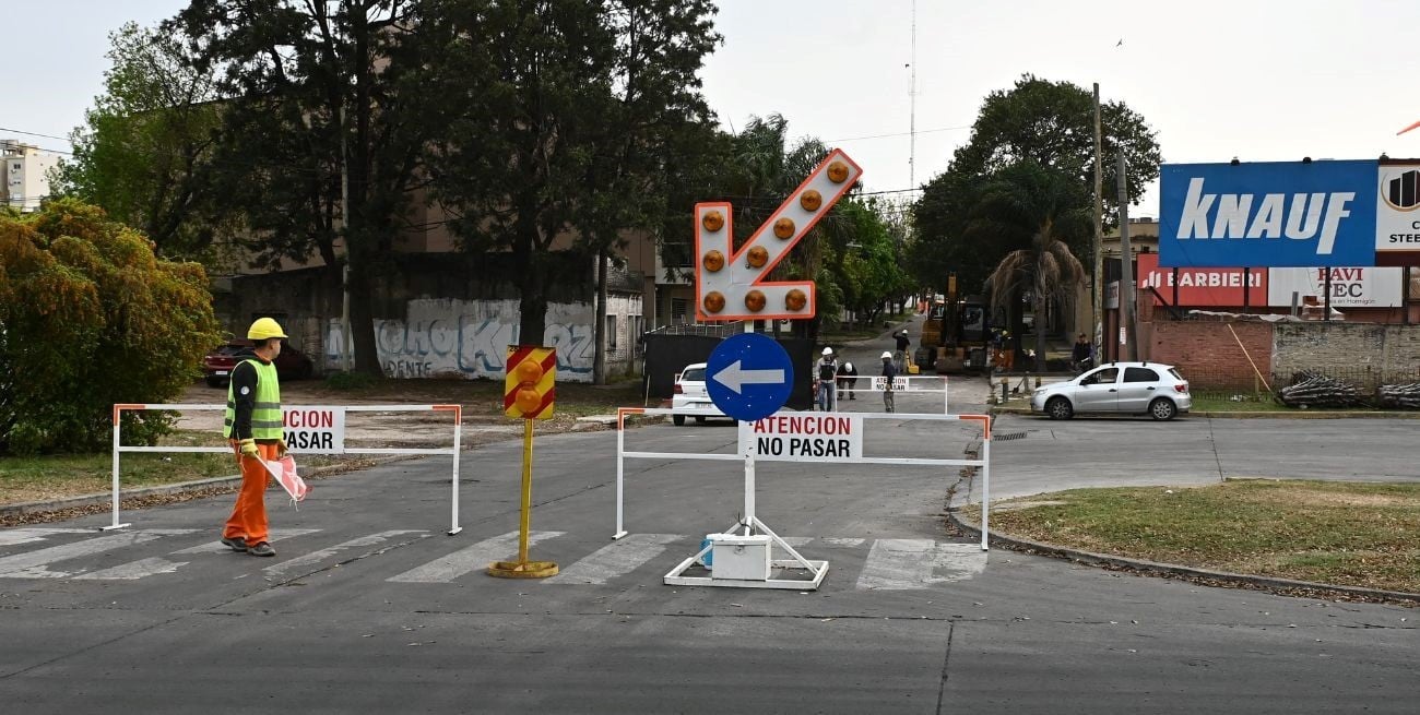 Calle Alberdi en barrio Candioti Sur estará cerrada al tránsito hasta fin de año por trabajos de ASSA