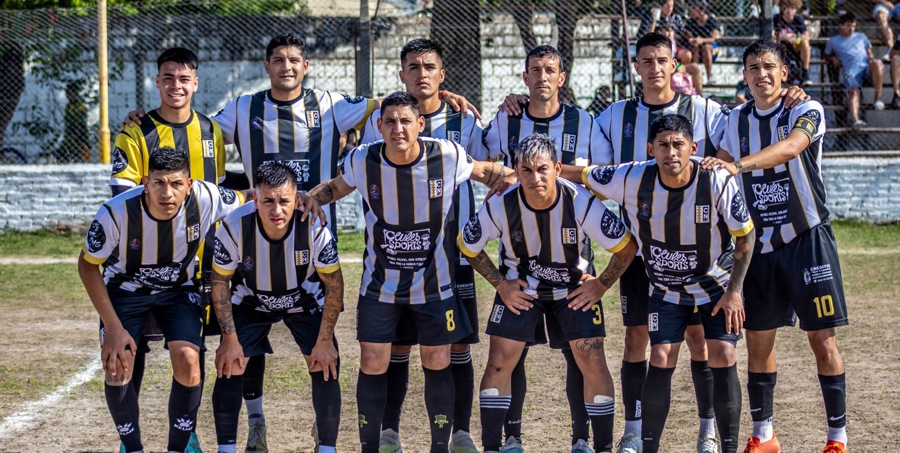 Nacional venció a Las Flores y acaricia el ascenso
