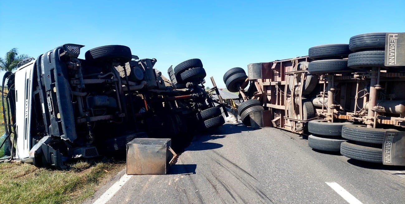 Vuelco y corte total de tránsito en Ruta Nacional 34