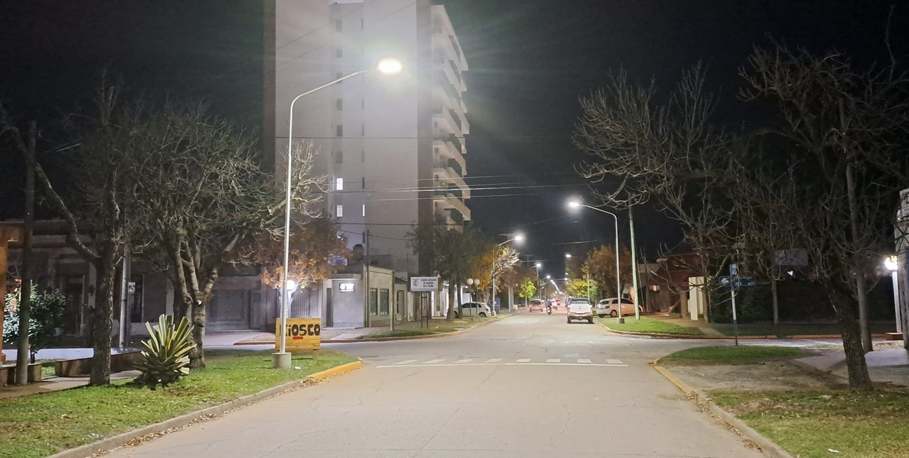 A fin de año, el Municipio de El Trébol habrá iluminado más de 200 cuadras