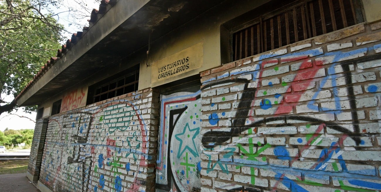 Restauran baños públicos para contingentes escolares en el casco histórico de Santa Fe