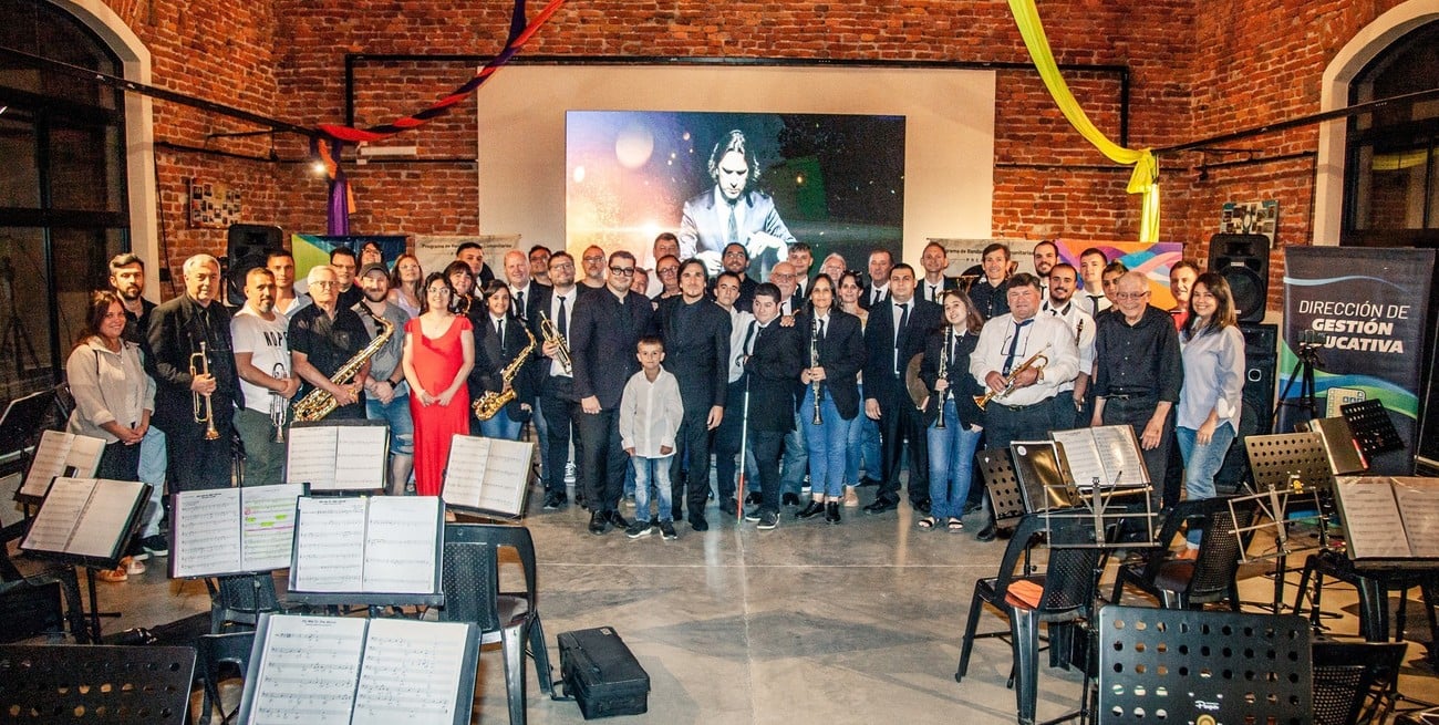 Un reconocido músico español visitó una localidad santafesina, donde brindó una masterclass