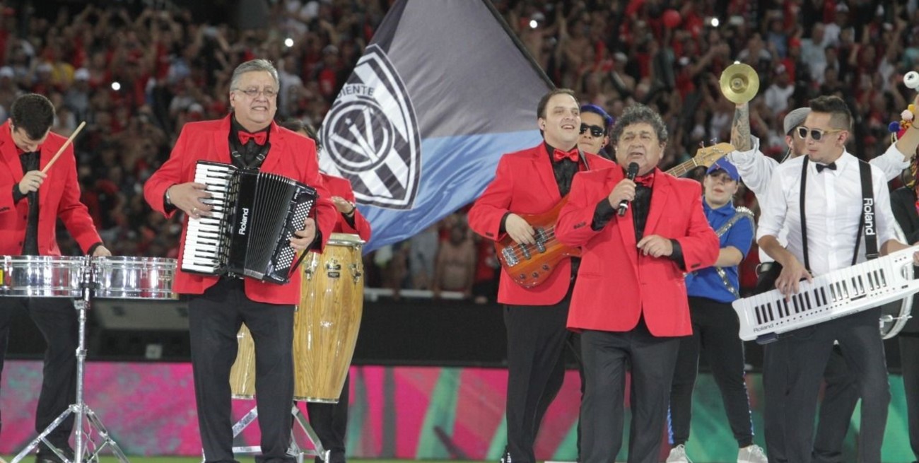 "Los Palmeras son ídolos de Colón y me dolió: ¡los jugadores pidieron tapar el mural!"